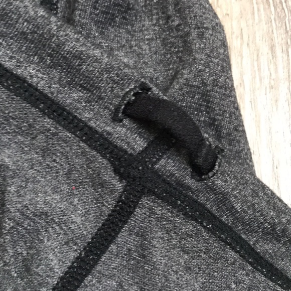 Lululemon Athletica - Picture 8 of 16